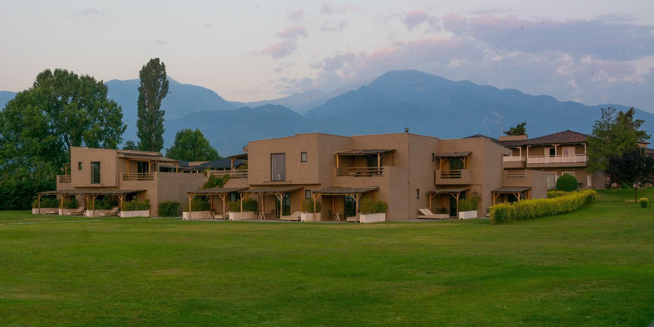 Dion Palace And Litóchoron